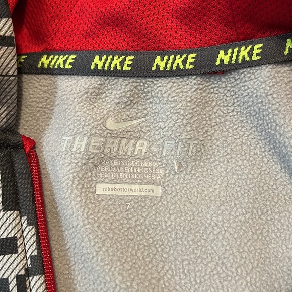 Nike sweater for kids in size 8 - Picture 2 of 2